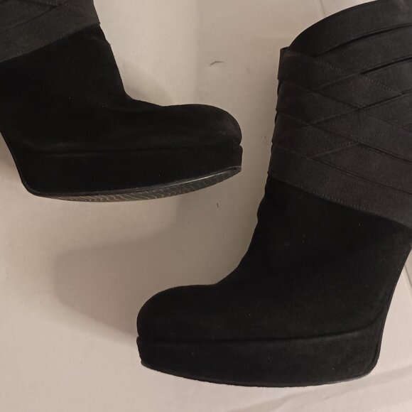 Stuart Weitzman “Papoose” Black Suede Booties • Back Zip • 5" Heel • Women’s 10 - Picture 7 of 16